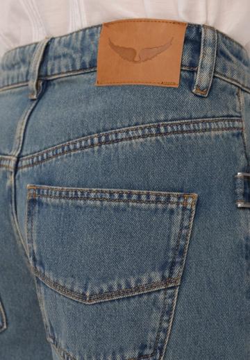 Джинсы бойфренда