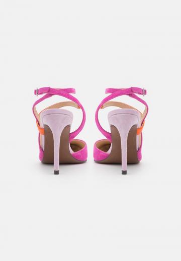 Туфли на высоком каблуке