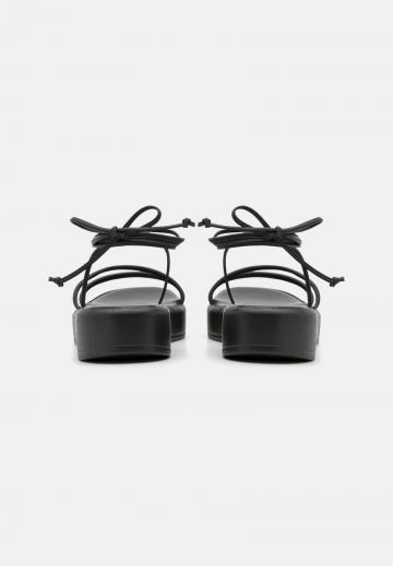 Босоножки на платформе