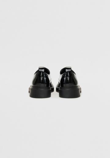 Ботинки на шнуровке