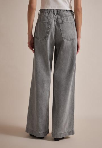 Свободные джинсы