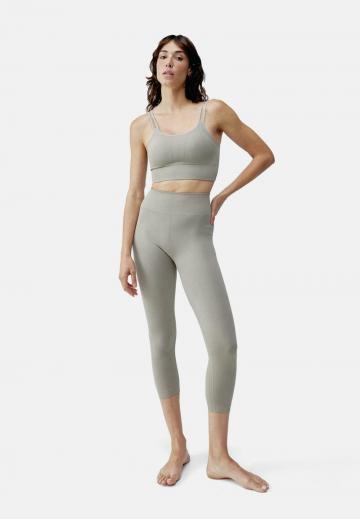 Спортивный бюстгальтер