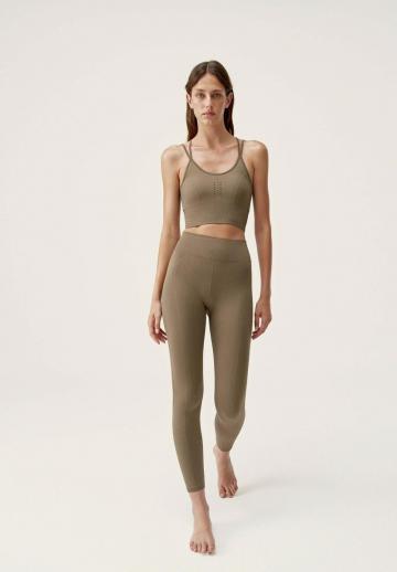 Спортивный бюстгальтер