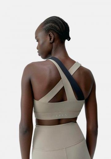 Спортивный бюстгальтер