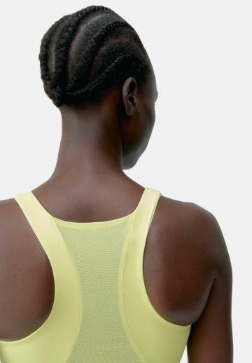 Спортивный бюстгальтер