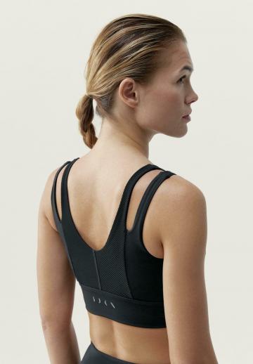 Спортивный топ