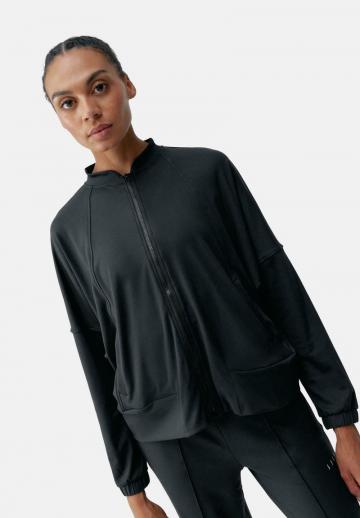 Спортивная куртка