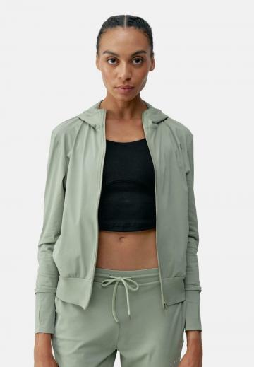 Спортивная куртка