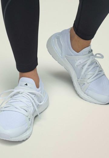 Беговые кроссовки