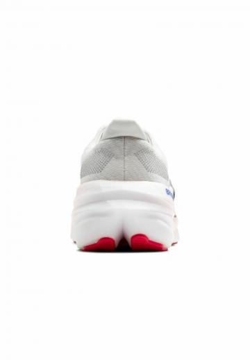 Беговые кроссовки