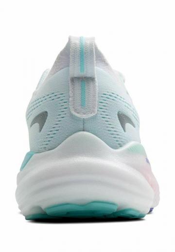 Беговые кроссовки