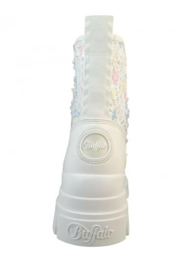 Ботинки на шнуровке