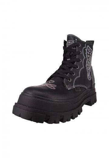 Ботинки на шнуровке