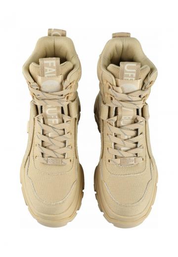 Ботинки на шнуровке