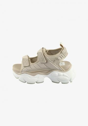 Босоножки на танкетке