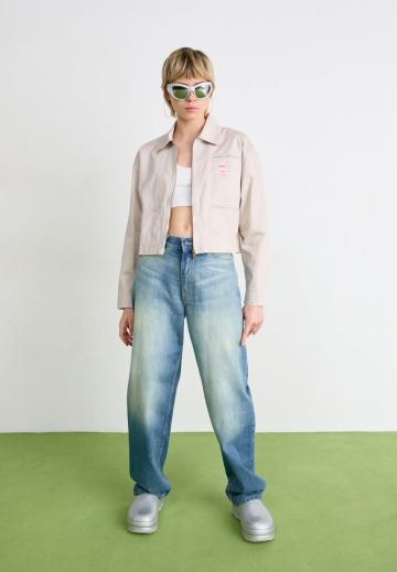 Короткая куртка