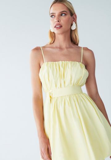 Короткое платье