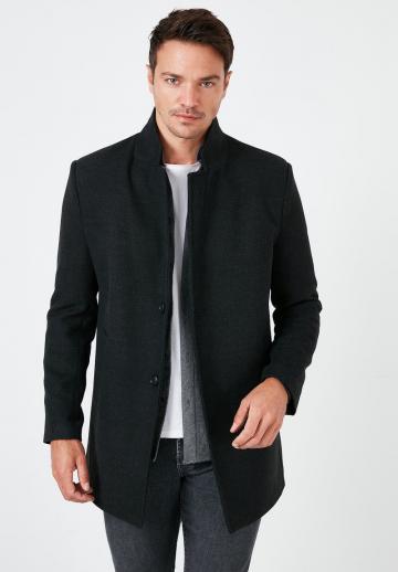 Короткое пальто