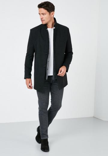 Короткое пальто