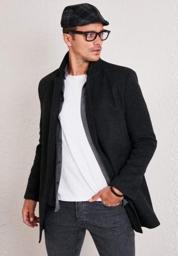 Короткое пальто