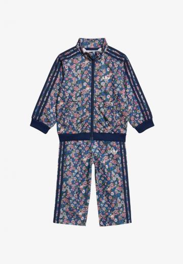 Набор одежды