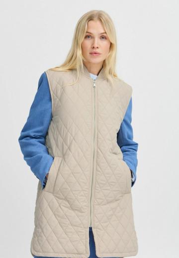 Длинный жилет