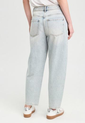 Свободные джинсы