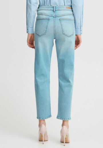 Прямые джинсы