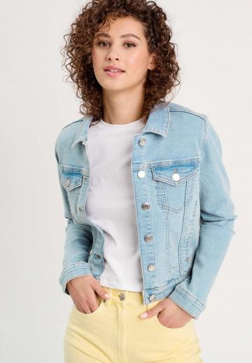 Джинсовая куртка