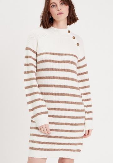 Вязаное платье