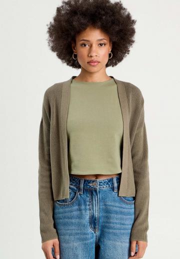 Вязаная кофта