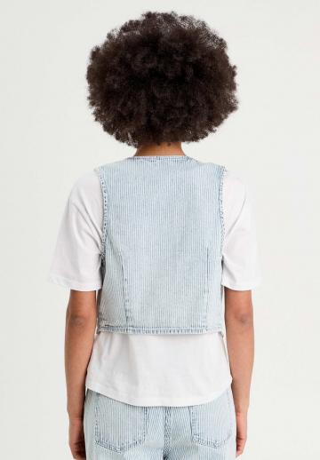 Джинсовая жилетка