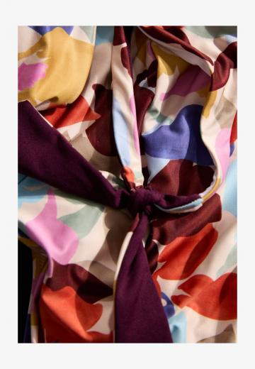 Слитный купальник