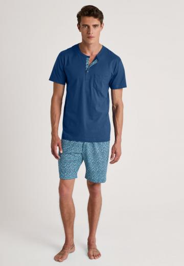 Пижама с шортами