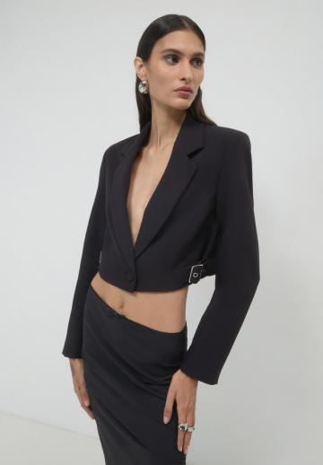 Короткий блейзер