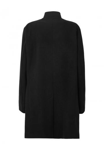 Короткое пальто