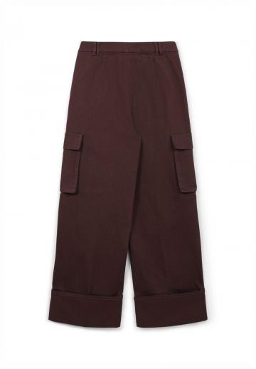 Брюки с накладными карманами