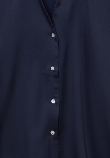 Атласная блузка