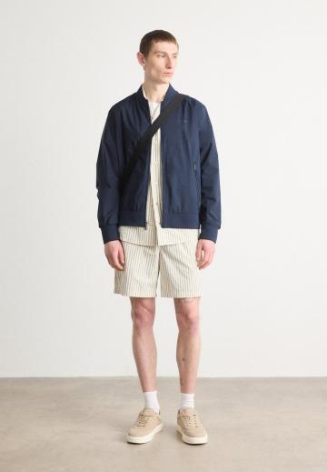 Куртка бомбер