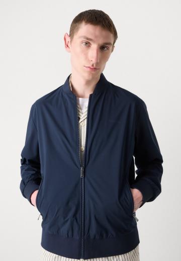 Куртка бомбер