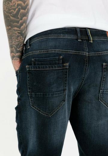 Узкие джинсы