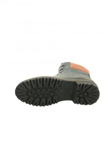 Ботинки на шнуровке