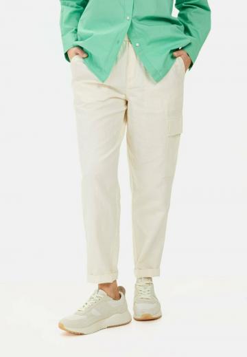 Брюки с накладными карманами