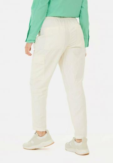 Брюки с накладными карманами