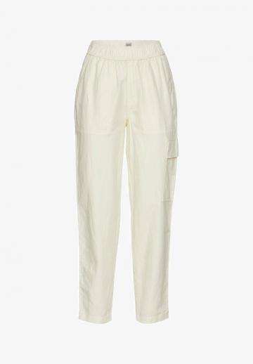 Брюки с накладными карманами