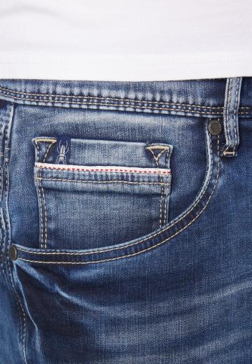 Прямые джинсы