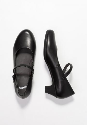 Туфли с ремешком