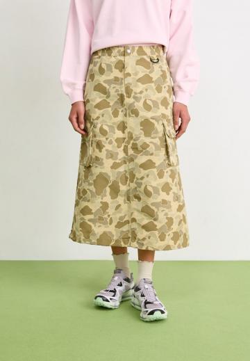 Юбка с накладными карманами