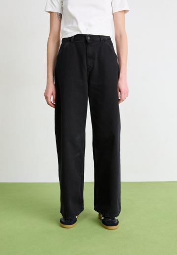 Свободные джинсы