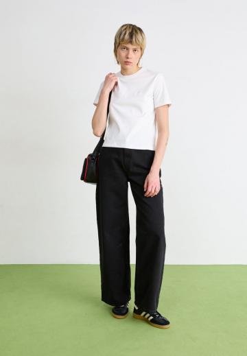 Свободные джинсы